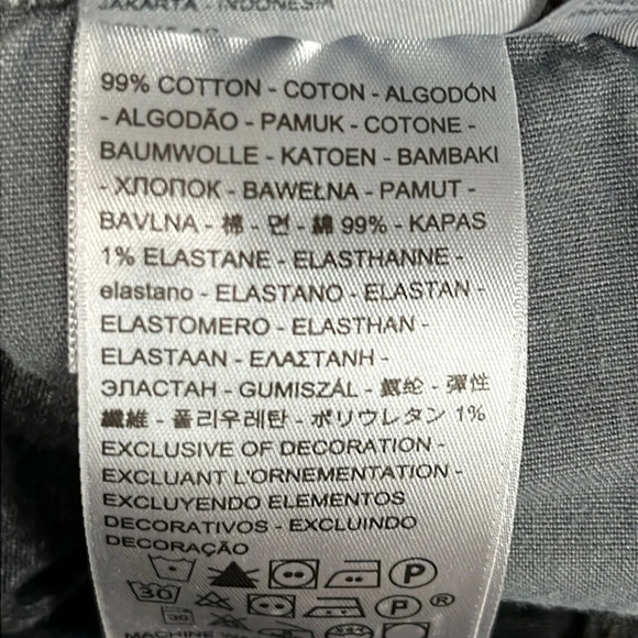 Levi's Ribcage Straight Distressed Knees Raw Hem in Well Worn Black - Size 26 - Picture 8 of 11